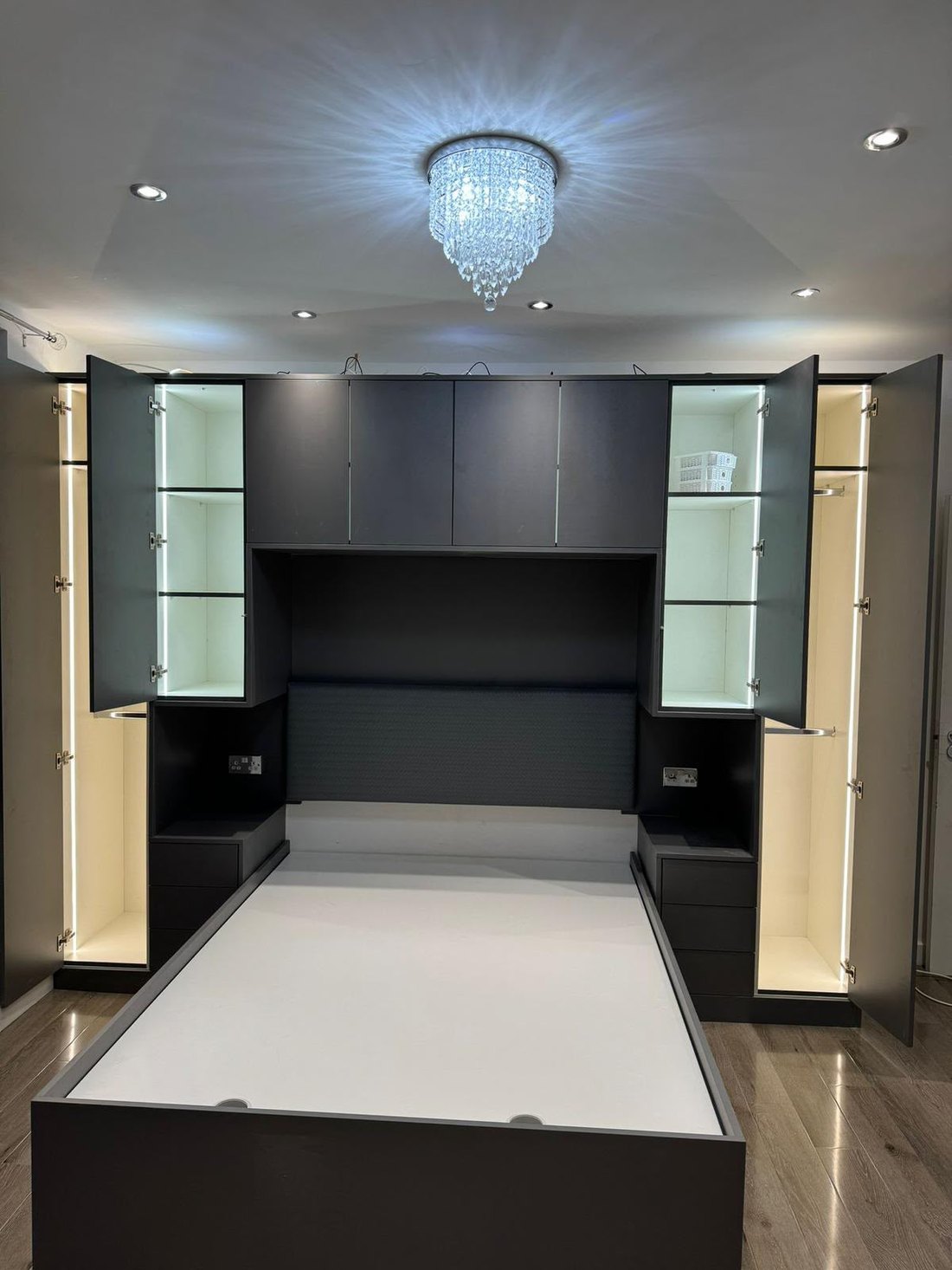 Interior design by All In One Builders, photograph 3